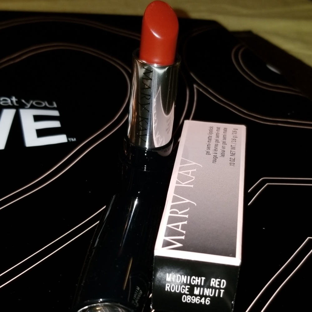 Mary kay midnight red lipstick